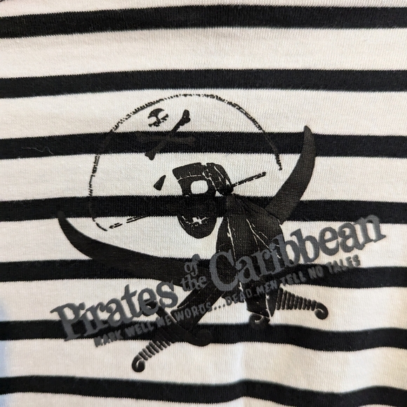 Disney pirates of the Caribbean t-shirt - Picture 2 of 9